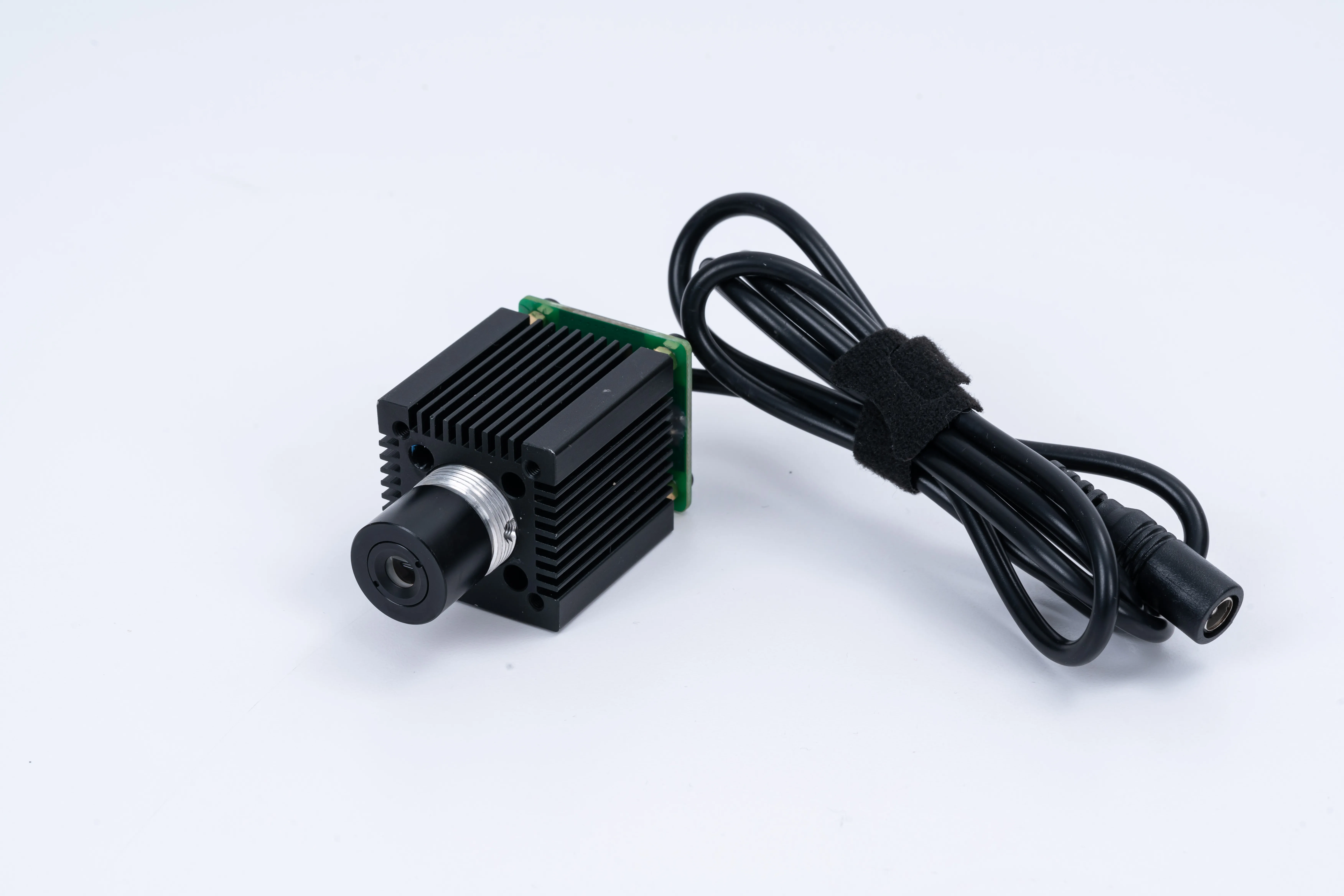 Mid High-Power Uniform Line Laser