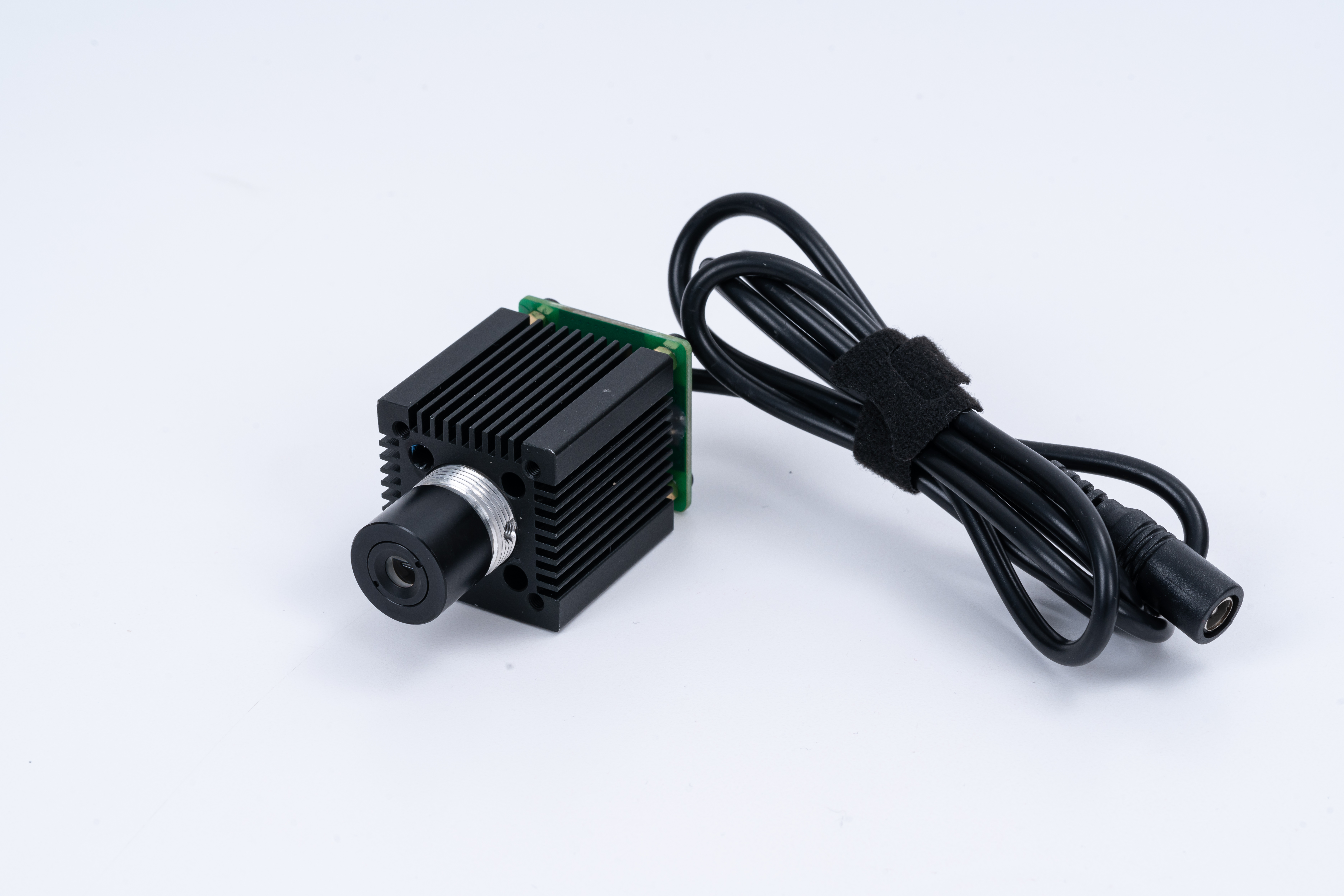 Mid High-Power Uniform Line Laser